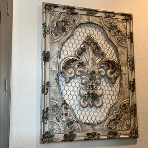 Metal Fleur-de-lei wall decor